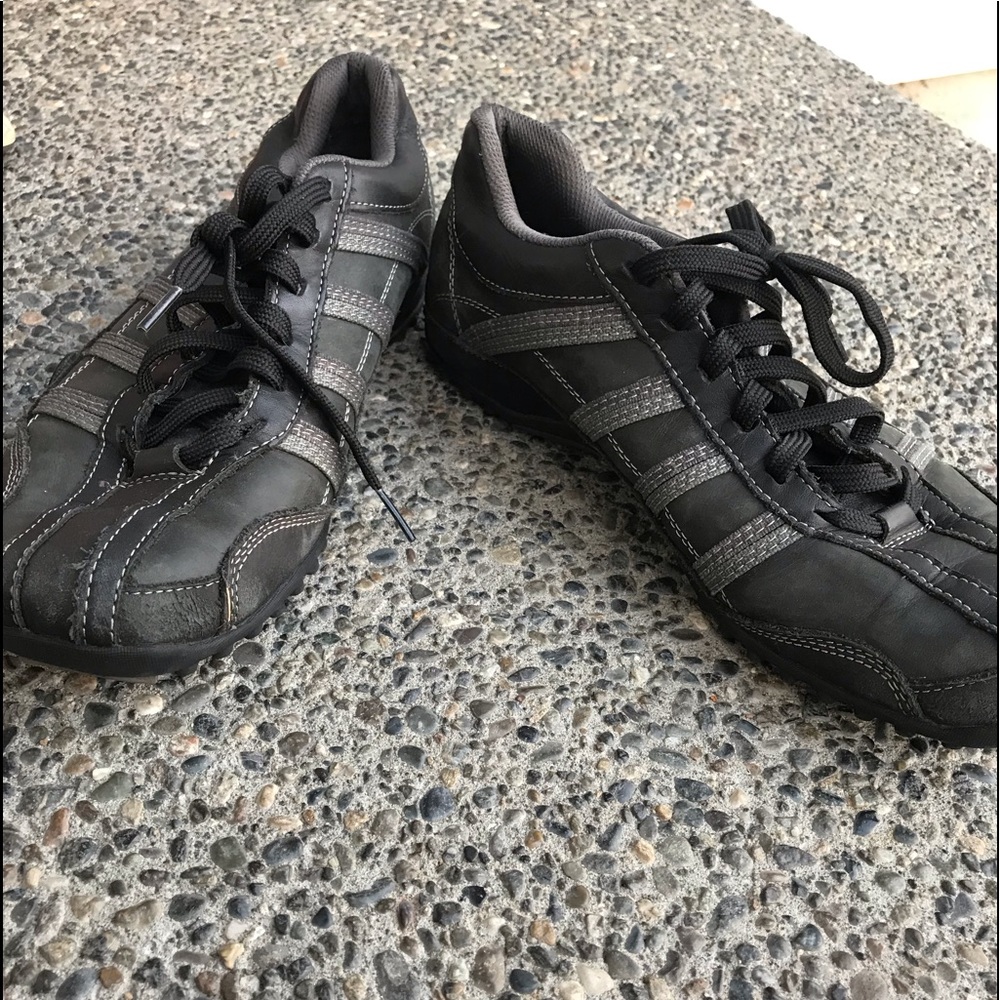 Men’s sketchers sneakers